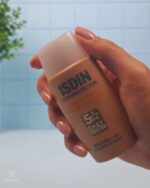 ضدآفتاب رنگی ایزدین ISDIN Fusion Water SPF50 (Color) - تصویر 2